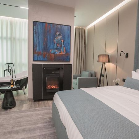 Hotel Dirista Shkodër Esterno foto