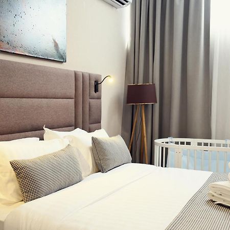 Hotel Dirista Shkodër Esterno foto
