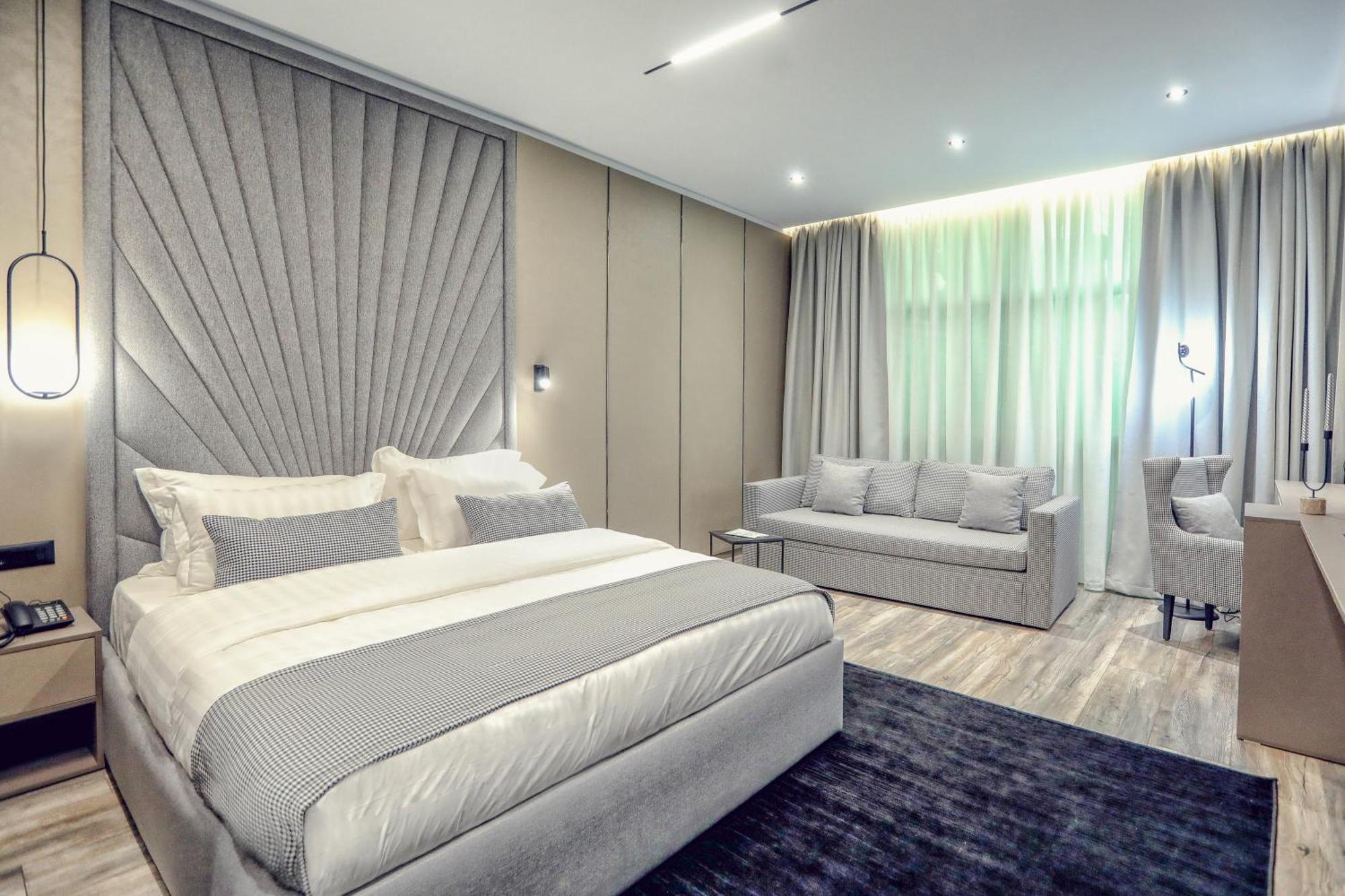 Hotel Dirista Shkodër Esterno foto
