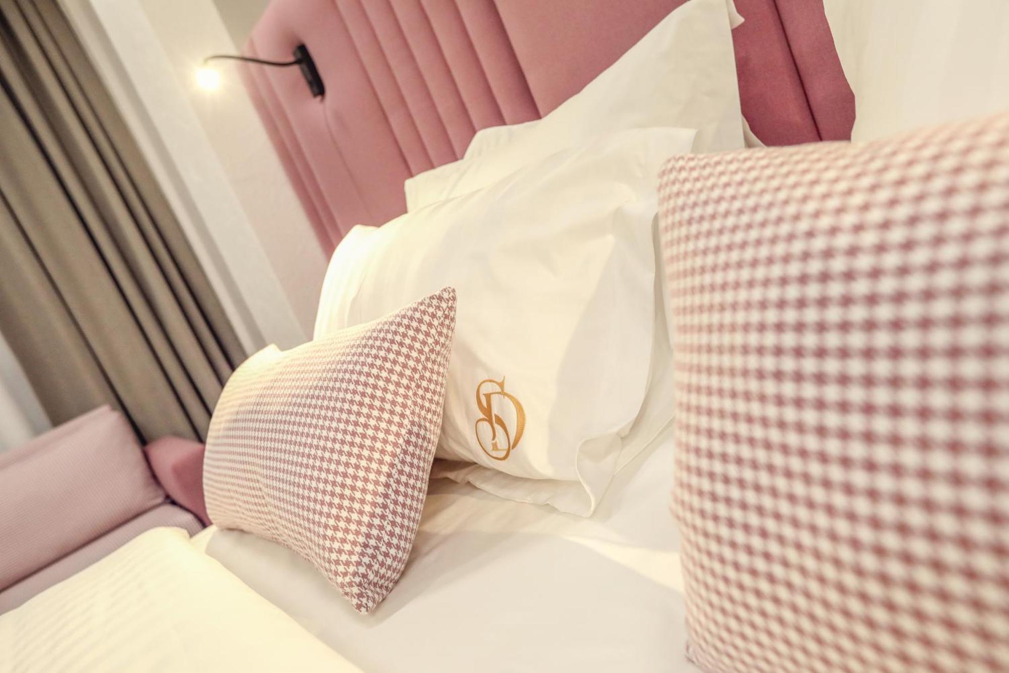 Hotel Dirista Shkodër Esterno foto